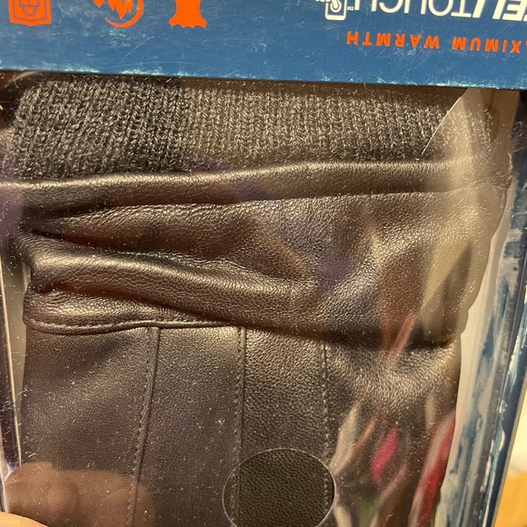 Dockers Genuine Leather Gloves - Picture 6 of 6